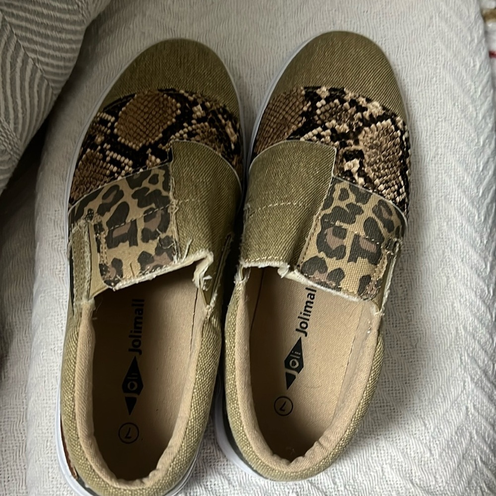 Size 7 slip on animal print shoes